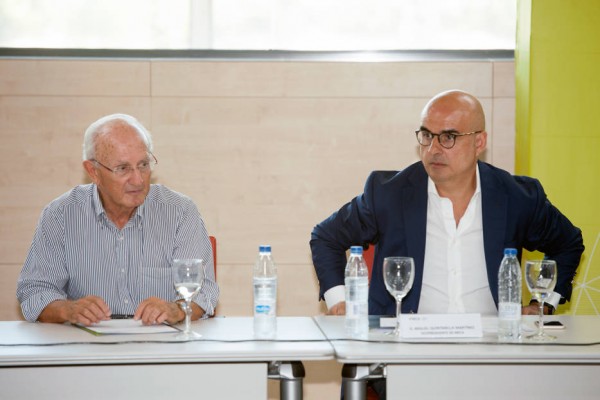 La CEV obvia el desafío de Arias y envía al Consell su propuesta para el comité de la Cámara