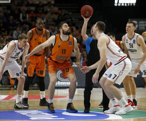 Valencia Basket busca sentenciar en Lituania y evitar el tercer partido