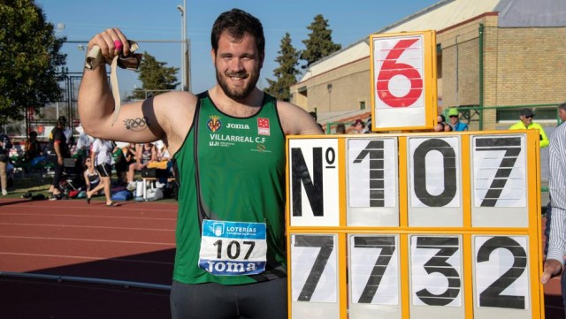 El atleta del Playas Javier Cienfuegos busca el podio en la Copa de Europa de lanzamientos