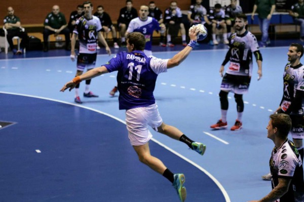 Al Benidorm se le complica la Copa