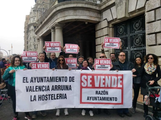 El conflicto de la ZAS en València se enquista e impregnará las Fallas