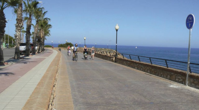 Orihuela se reunirá cuatro veces al año para discutir la mesa de movilidad sostenible 