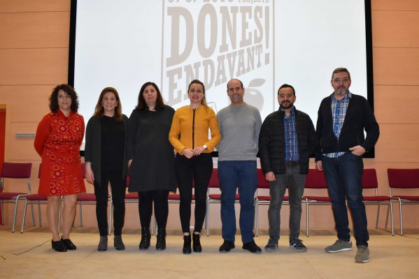 El IES Honori Garcia lanza un proyecto para dar a conocer el papel de las mujeres en la sociedad