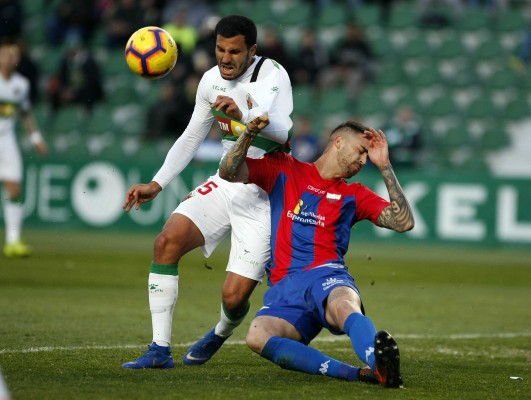 El Elche solicitará la suspensión de la sanción a Yacine para que pueda jugar ante el Cádiz