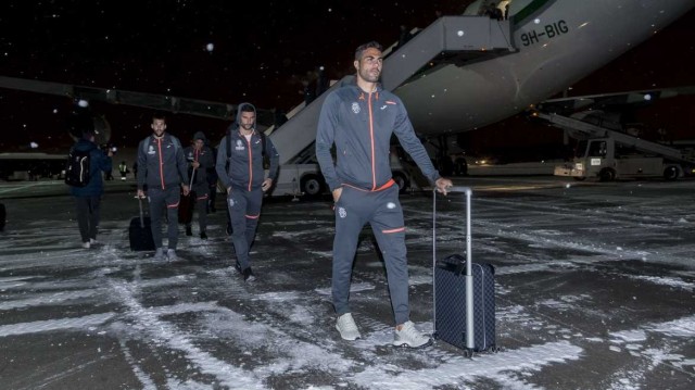 Un Villarreal tocado busca aire en Rusia pero con la mente en el Levante