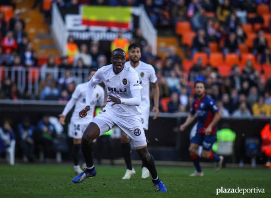 Parejo, Soler y Diakhaby no jugarán en Krasnodar sin ven la tarjeta en la ida