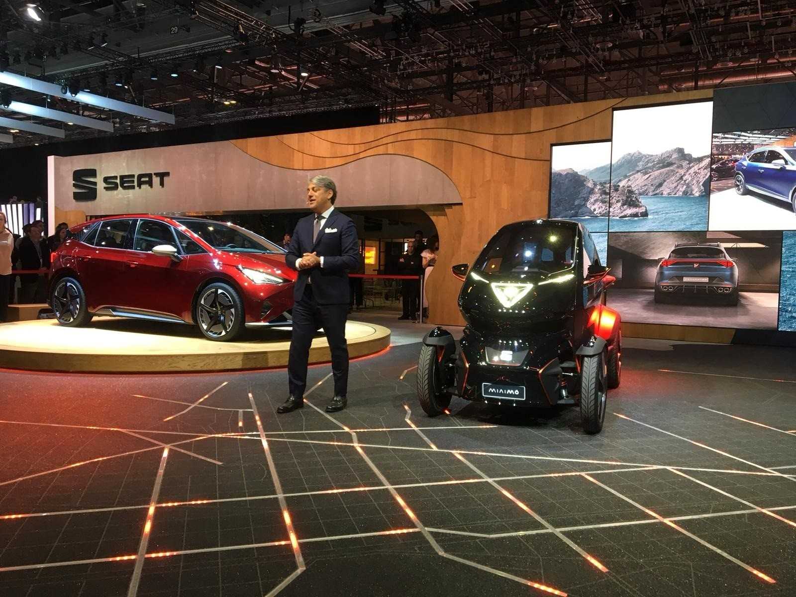 El presidente de Seat, Luca de Meo, presentó los nuevos modelos. - 