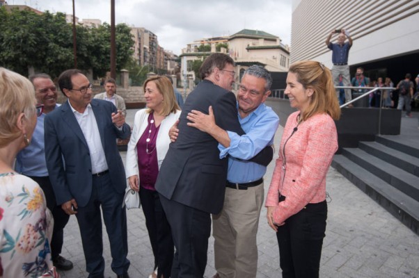 El PSOE busca a una 'galáctica' para acompañar al astronauta en la lista al Congreso por Alicante 