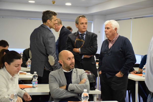 Nace una asociación en Alicante para captar 'stages' de equipos de fútbol y eventos deportivos en invierno