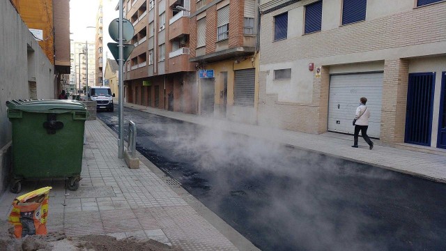 Los vecinos de Maestría señalan un desfase de al menos 150.000 € en las obras de la supermanzana