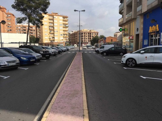 La Vall d’Uixó duplica las plazas de aparcamiento del final de la avenida Agricultor
