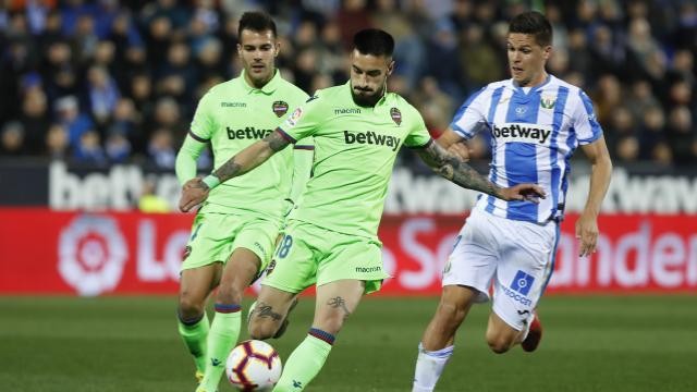 Un gol mal anulado priva al Levante del empate