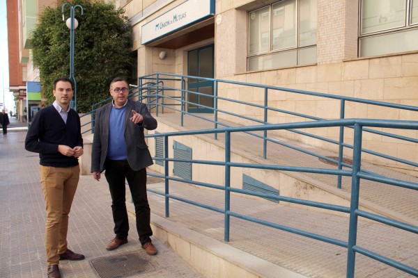 Onda mejorará la red de agua potable de la
zona de la avenida País Valencià