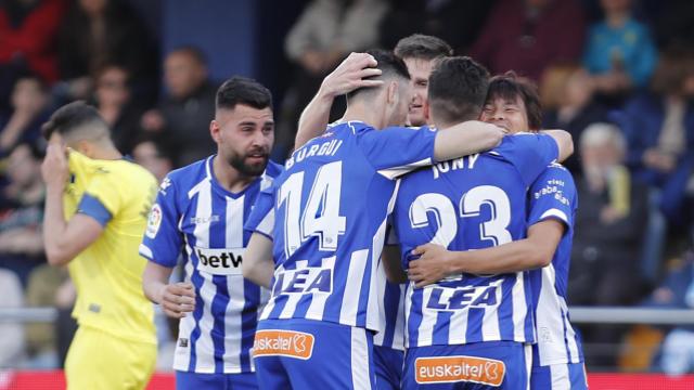 El Alavés se cuela en la zona Champions y hunde al Villarreal en el descenso