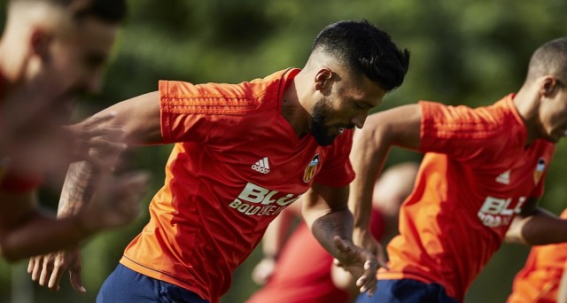 Marcelino prueba con Garay y Murillo como pareja de centrales para el choque ante el Atlético