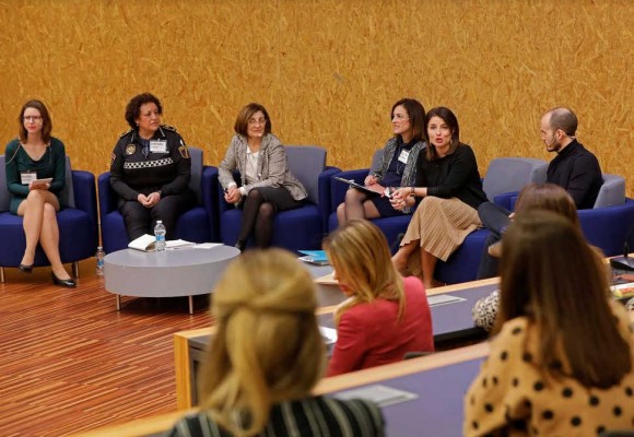 Cinco profesionales analizan en Edem los principales retos a los que se enfrentan las mujeres en el siglo XXI 

