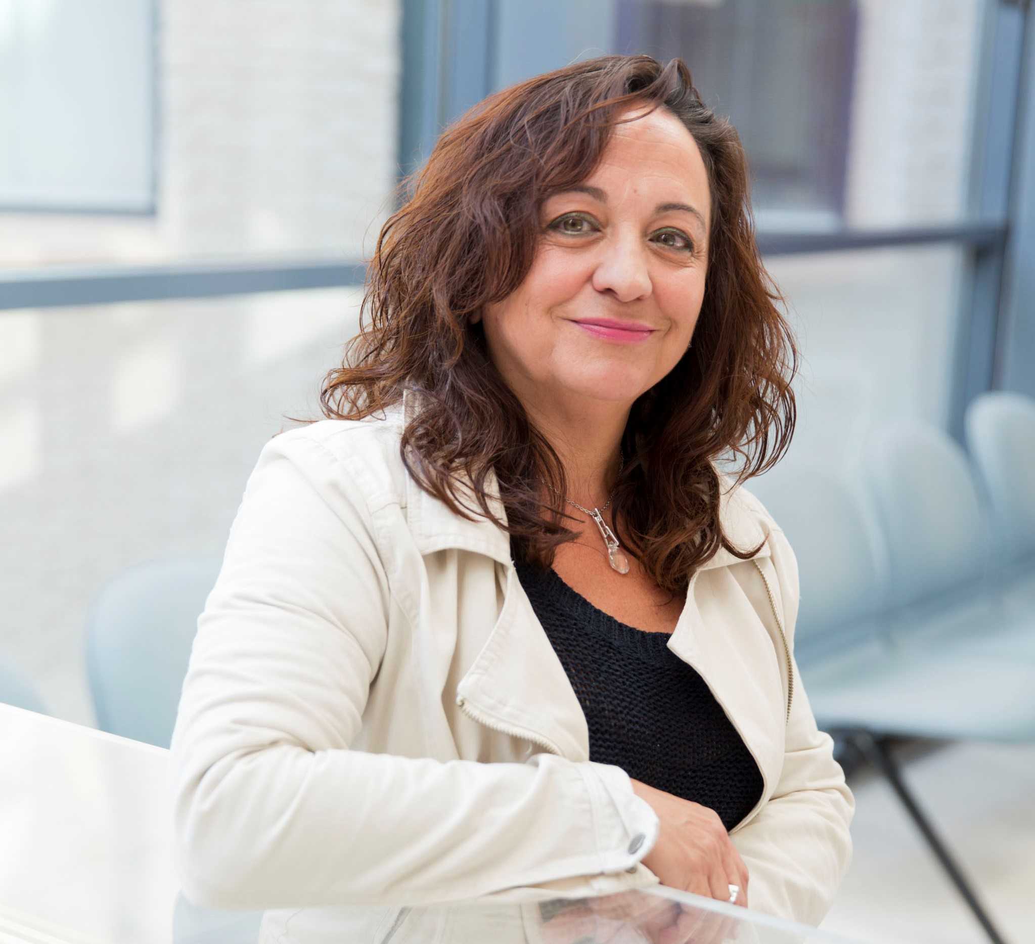 Rosa Miró rep el Premi Vila d'Almassora amb una novel·la basada en la Barcelona del franquisme 