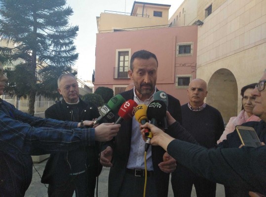 Carlos González propone sus nombres para la confección de la lista socialista, molesto con la de la Ejecutiva