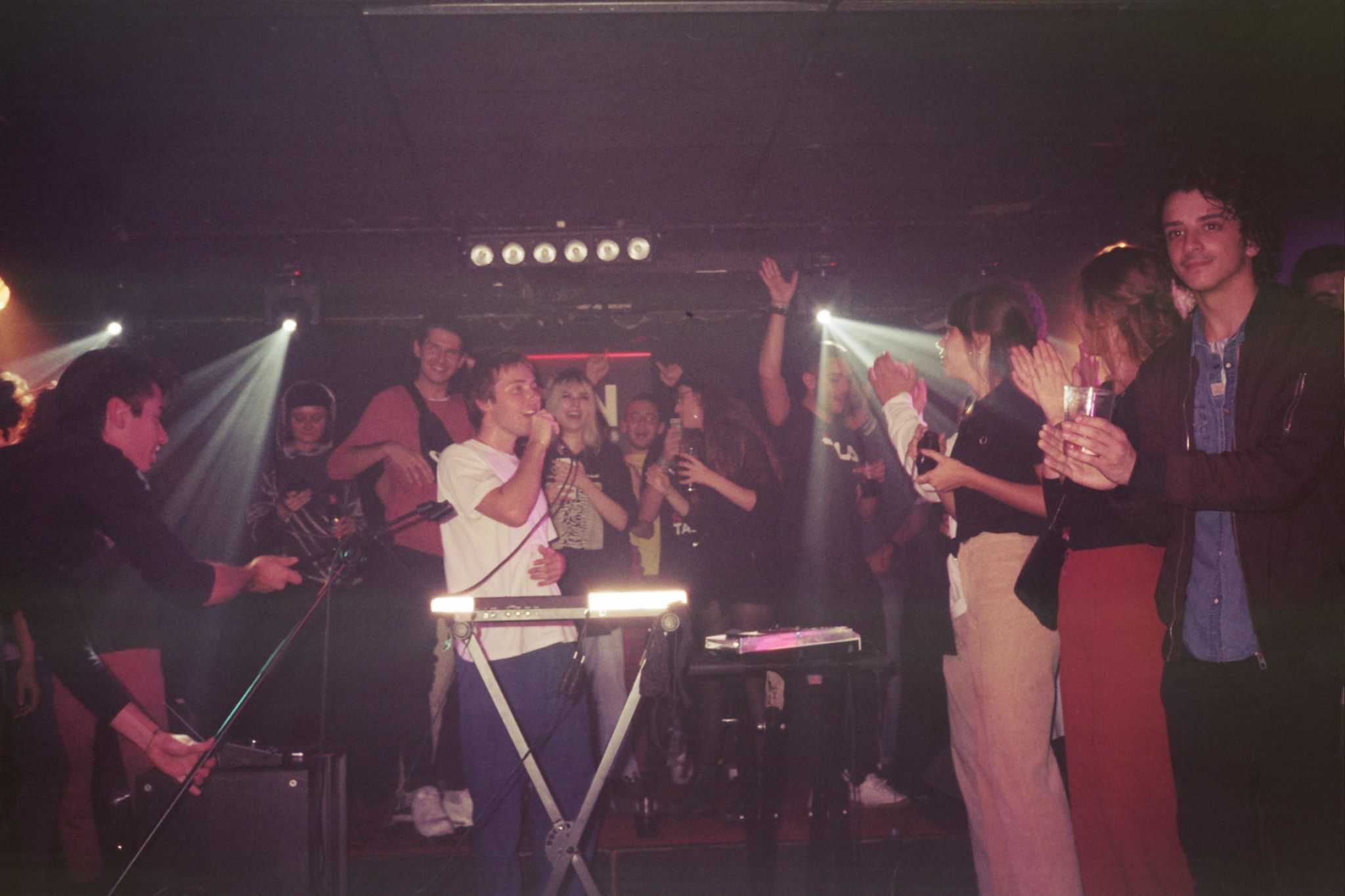 Una fiesta de Cero en Conducta. - 