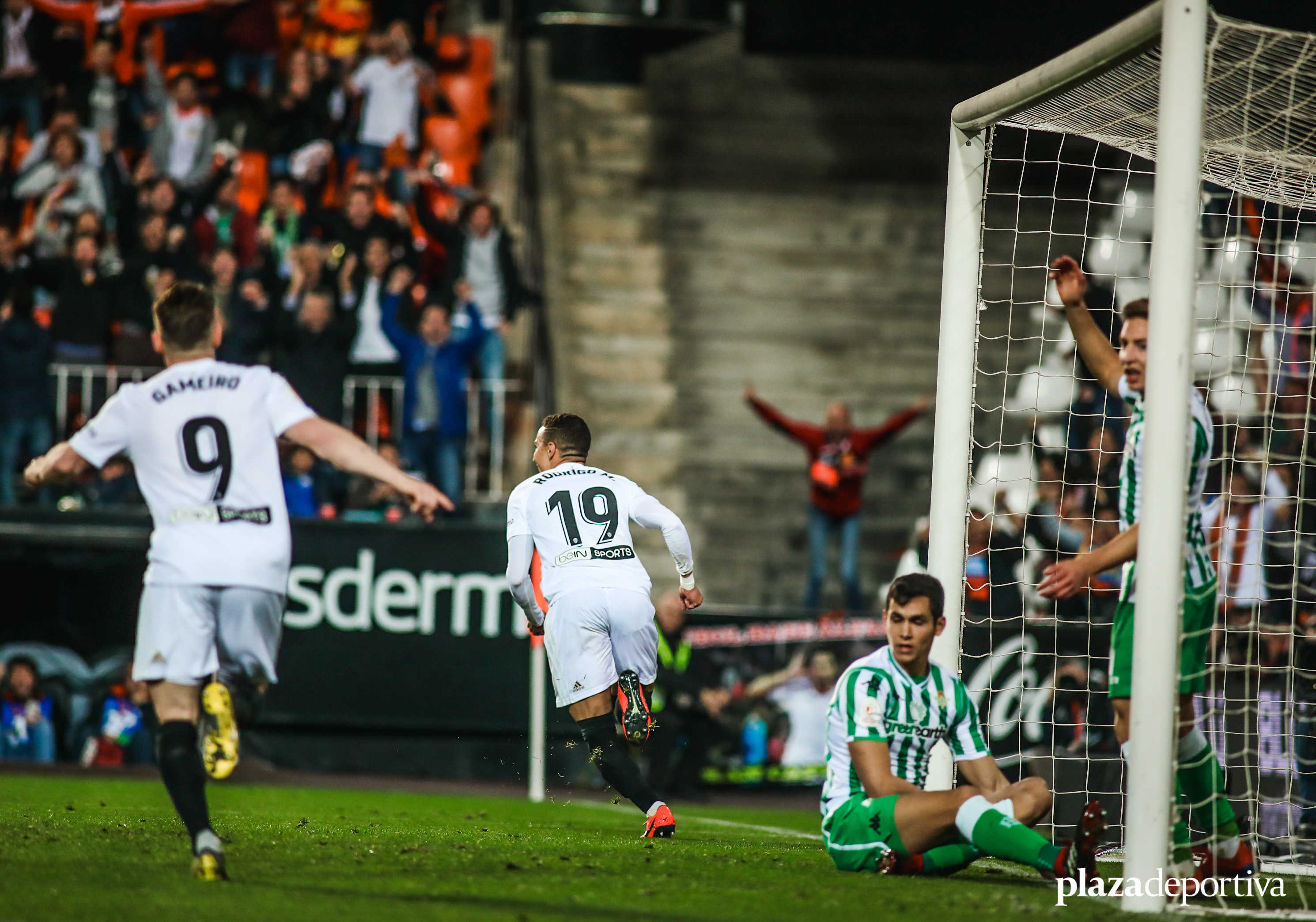 Mestalla devuelve al Valencia a una final once años después