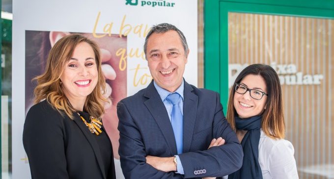 El personal de la nueva oficina en Villena. Foto: CAIXA POPULAR - 