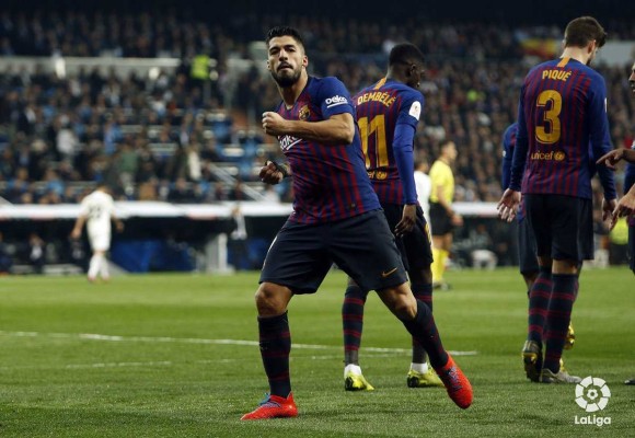 El Barça golea y ya espera a Valencia o Betis en la final