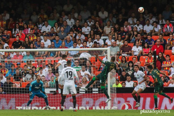 Al Betis sólo lo clasifican 8 de sus 62 resultados en el campo del Valencia
