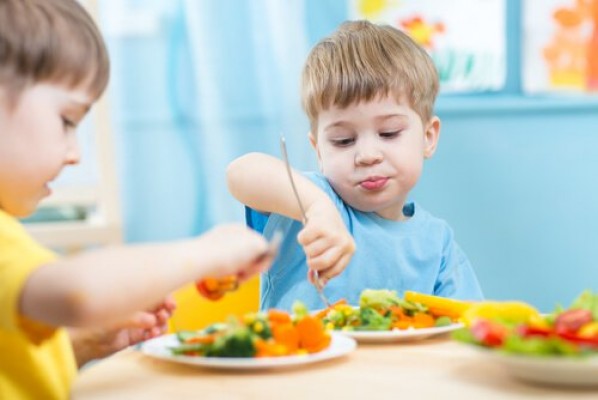 Un estudio concluye que los niños de padres con niveles educativos altos tienen menos obesidad
