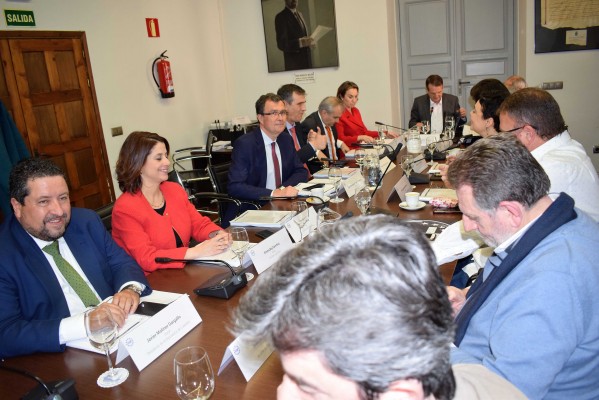 Moliner zanja su paso por la FEMP y Partenalia tras incorporar la despoblación en las agendas oficiales