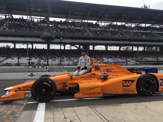  Fernando Alonso llevará el dorsal 66 en las 500 Millas de Indianápolis en homenaje al primer triunfo de McLaren