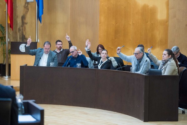 La oposición tumba la propuesta de prórroga del contrato de alumbrado de Benidorm 