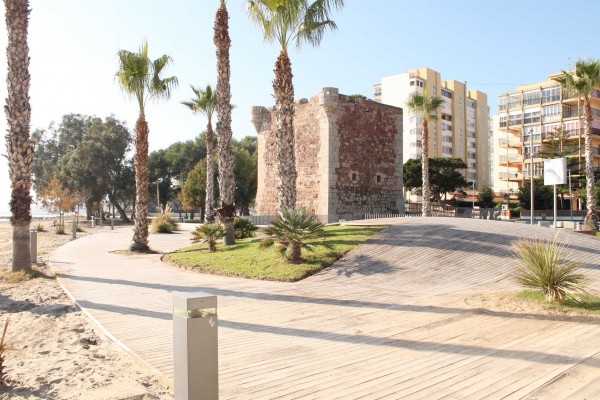 Los grupos gastronómicos La Guindilla y Giuliani's se disputan la 'toma' del Torreón de Benicàssim