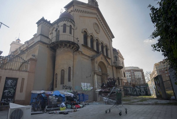 Los olvidados del Botànic: el campamento de sin hogar que refleja la miseria en València