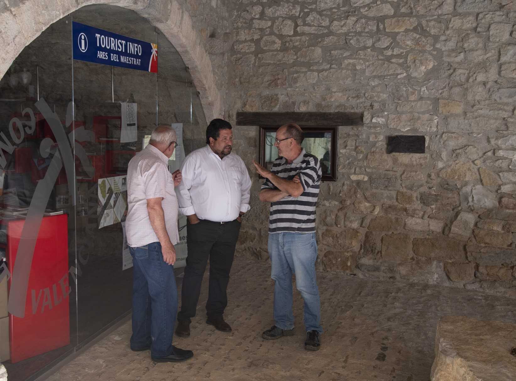 Diputación invertirá 225.000 € para que los municipios contraten informadores turísticos