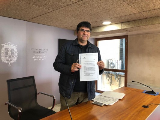 Guanyar alega frente a la reordenación del Puerto: ve falta de informes y pide vetar la industria