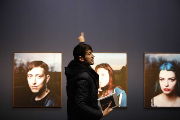 Jesús Madriñán retrata el ocio nocturno de la generación Z  en el Centre del Carme