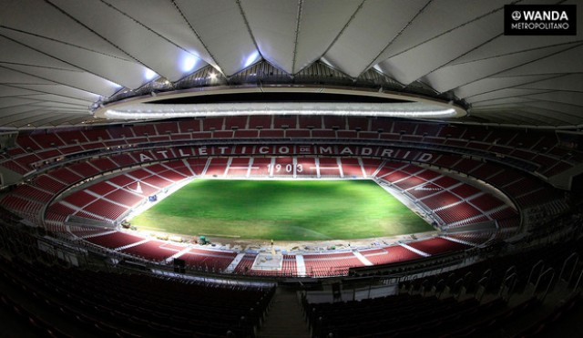 Termina la colocación del césped del Wanda Metropolitano