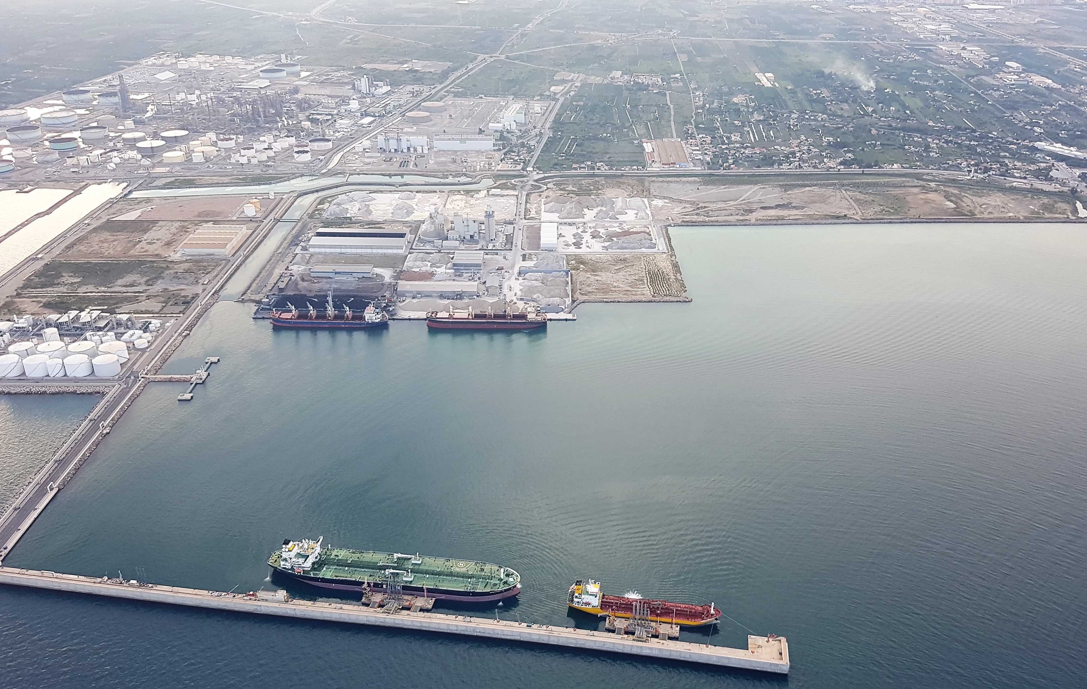 Los combustibles llevan a Castellón a un nuevo récord en la exportación con 7.882 millones