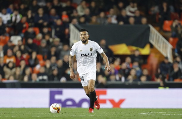Garay presenta una lesión muscular en la cara anterior del muslo
