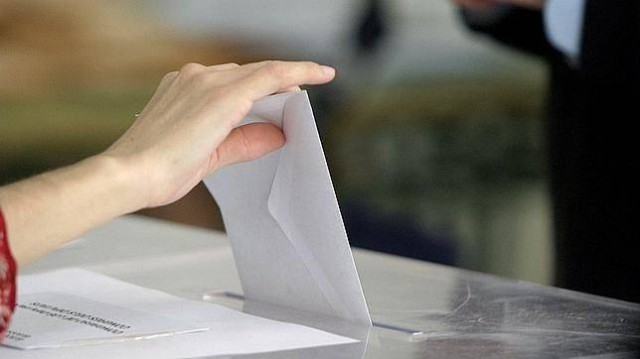 Votar y votar