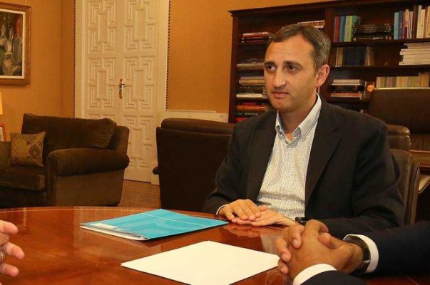 La Diputación de Alicante agotará vía judicial para que se cumpla la suspensión del decreto plurilingüismo