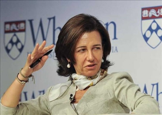Lluvia de millones para la presidenta y tres consejeros del Banco Santander