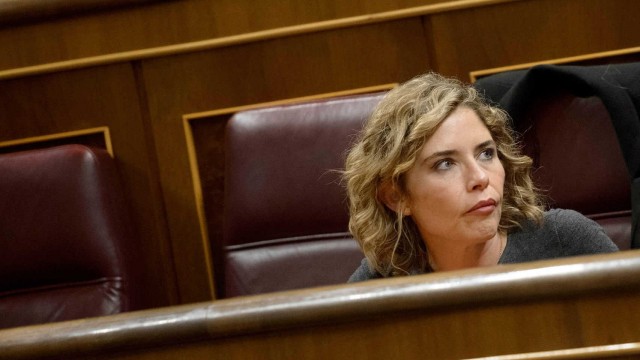 Cs pregunta al Gobierno si va a recurrir el decreto ley sobre plurilingüismo

