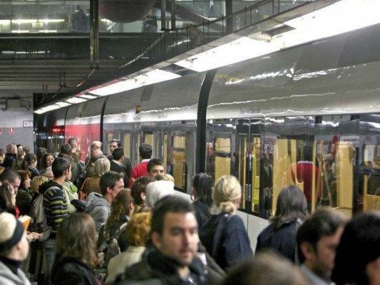 Desconvocan los paros en el metro los días 20 y 22 de febrero pero mantienen los de marzo