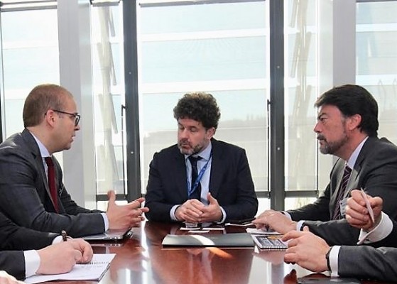 Barcala presenta la propuesta 'Alicante futura' en Bruselas en busca de inversiones 
