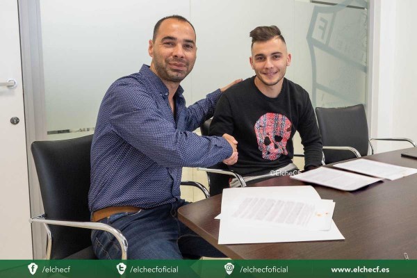 Borja Martínez amplía su contrato dos temporadas más con el Elche