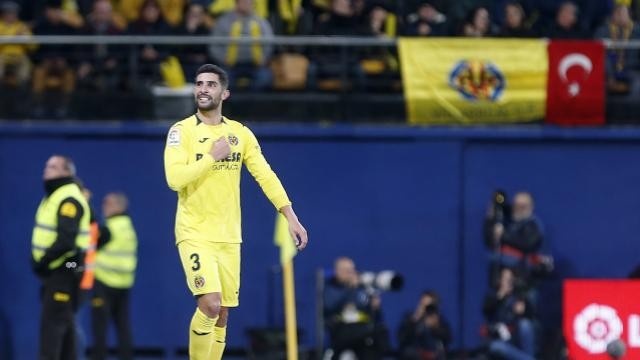 El Villarreal golea al Sevilla y se acerca a la salvación