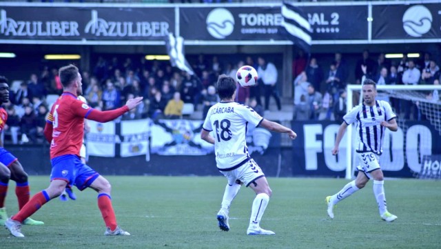 Los albinegros siguen sin ver la luz (1-1)