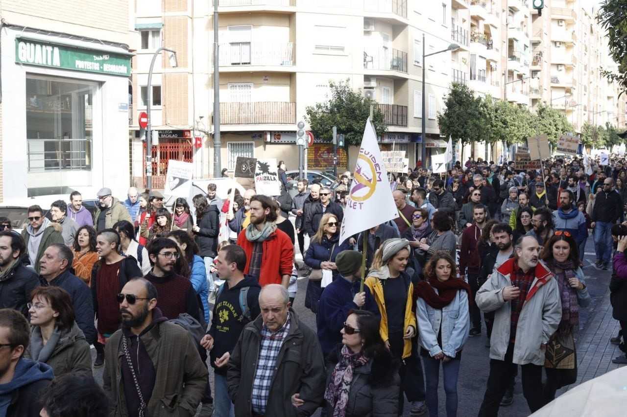 Una marcha vecinal se manifiesta contra la ampliación de Benimaclet de Metrovacesa