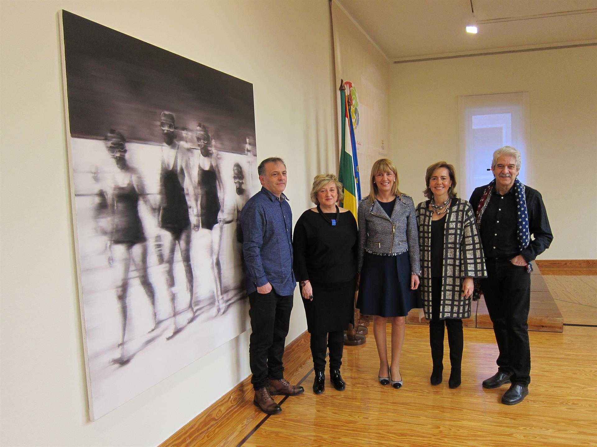 'Nuclear Family' de Josep Tornero gana el certamen del Parlamento riojano